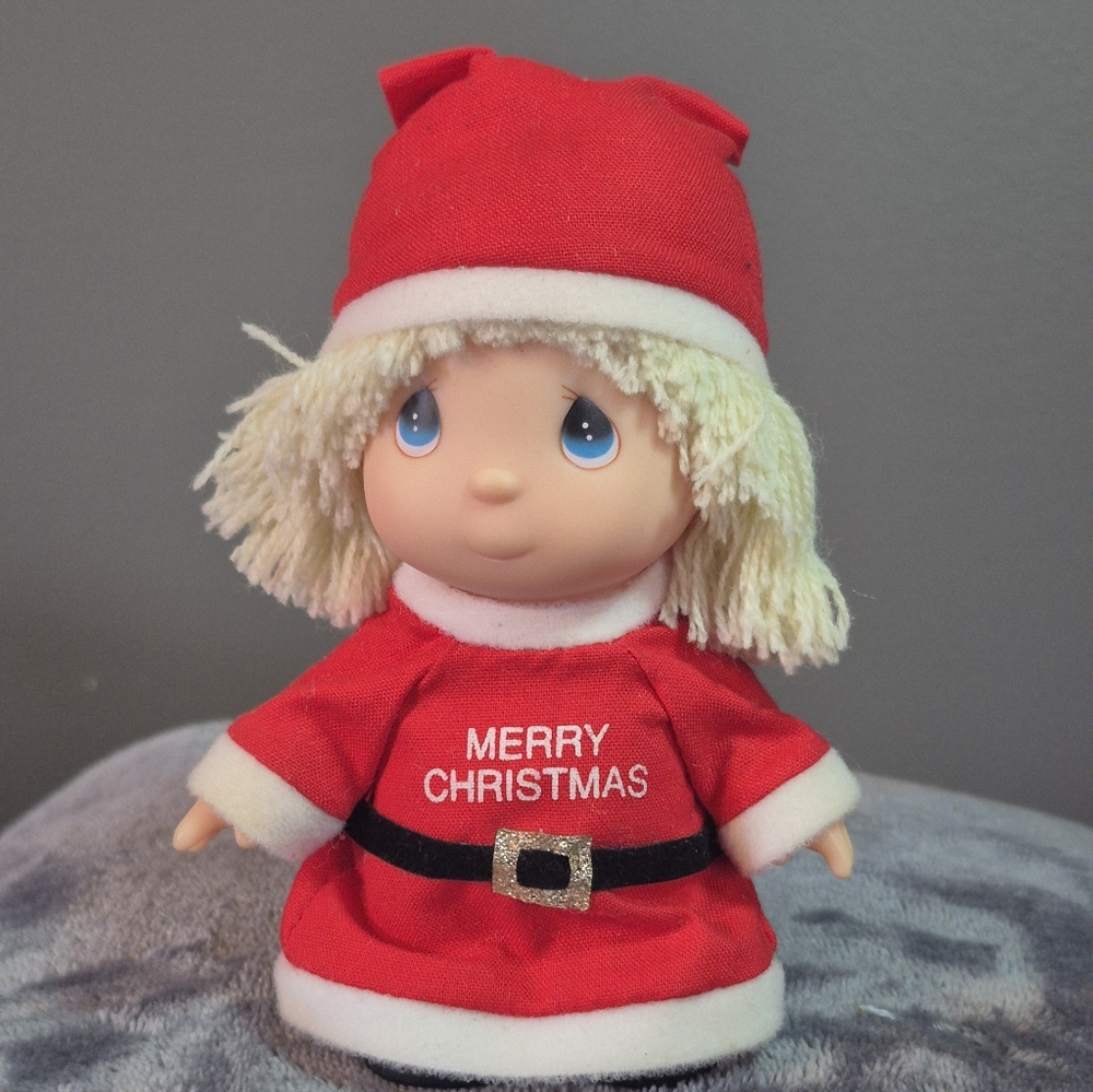 Precious Moments 5.5-Inch Christmas Doll - Adorable Holiday Decor